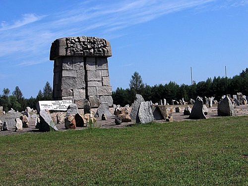 Comienza a funcionar el campo de exterminación de Treblinka