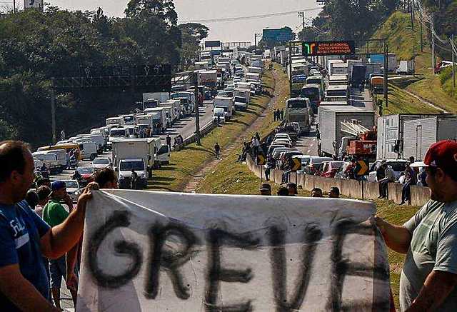 Greve dos caminhoneiros