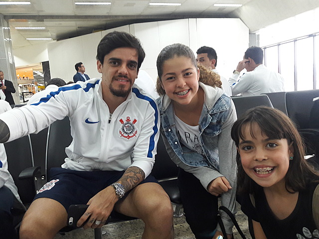 encontrei o time do timao do aeroporto
