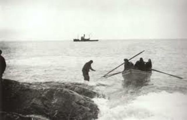There 6th day in the life boats Elephant island loomed into view