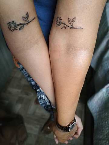 Fiz minha primeira tattoo com a minha mãe