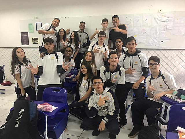 Fiz novos amigos numa escola nova