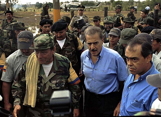 reunion entre tirofijo y pastrana