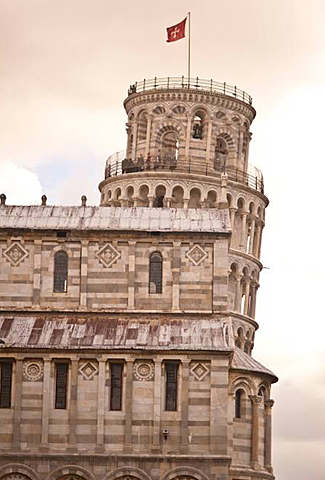 Galileo Galilei is born