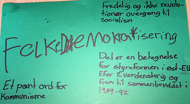 Folkedemokratisering