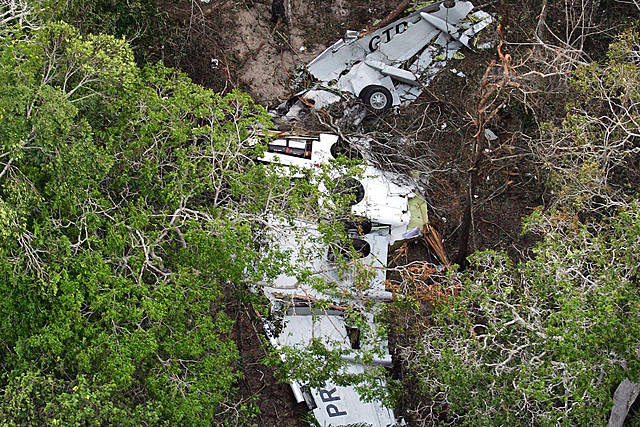 Avião Boeing da Gol cai