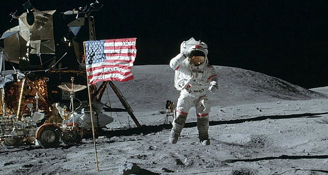 First man to the moon/ Apollo 11