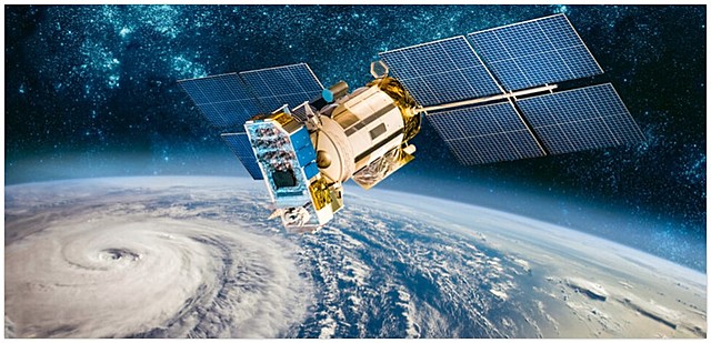 Primeiro satélite BR