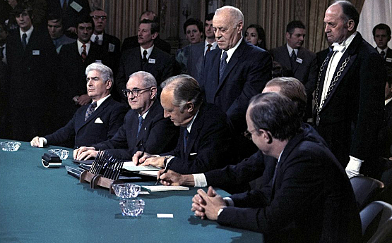 Paris Peace Accord signed by North Vietnam and Viet cong