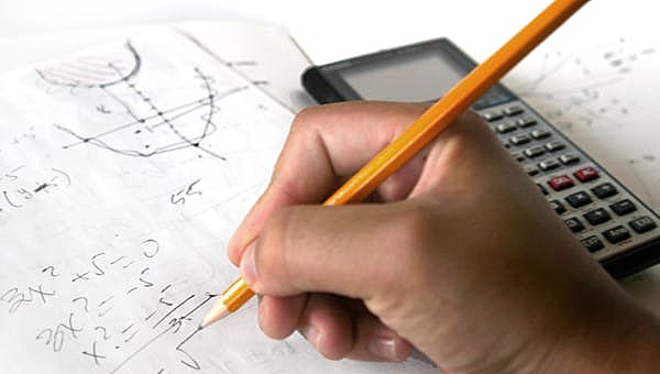 LÓGICA Y LAS MATEMÁTICAS