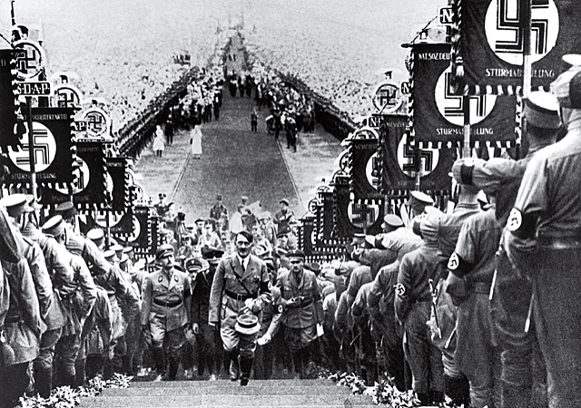 Die Propaganda von Hitler und seine Nationalsozialistische Partei