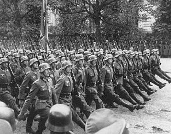 Deutschland marschiert in Polen und beginnt den zweiten Weltkrieg