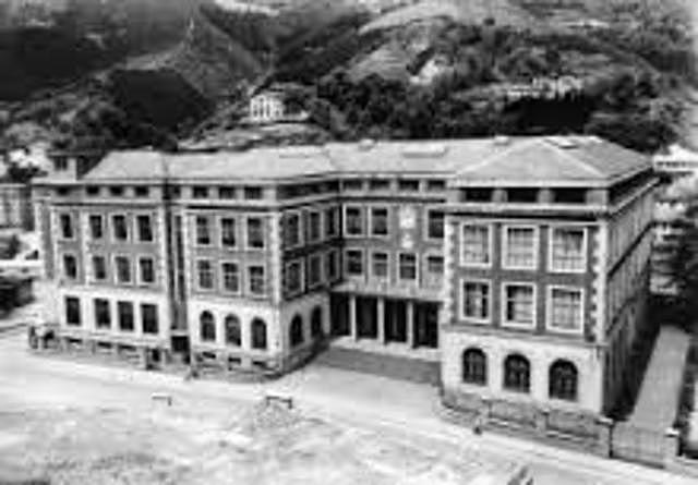 PRIMERA ESCUELA FORMAL DE INGENIERIA