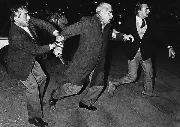 LA NOCHE DE LOS CUCHILLOS LARGOS