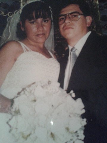 La boda de mis padres y mi bautizo.