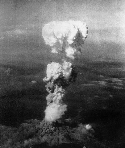EEUU lanza la bomba atómica sobre Hiroshima