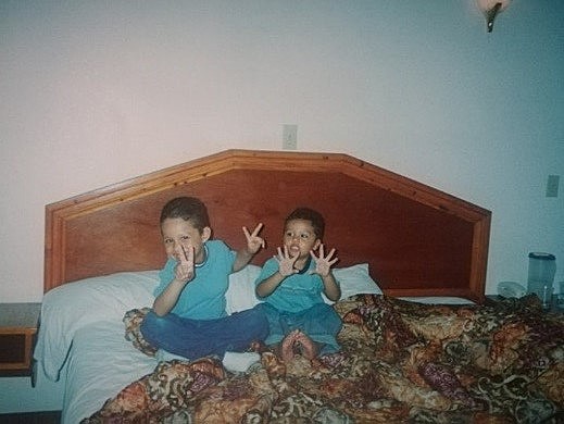 Los Hermanos juntos.