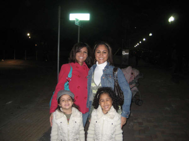 Yazzy's first time seeing Downtown Jacksonville Thanksgiving Fireworks!!