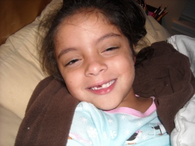 Yazzy loses her first baby tooth!!!!!!!