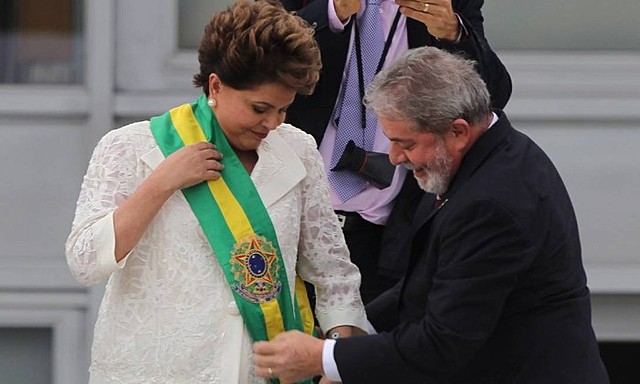 Dilma toma posse do poder