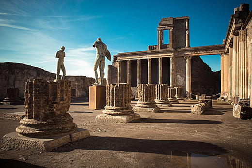 Pompeii and Roman Art