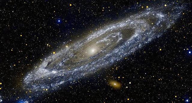 Galileo goes back to astronomy