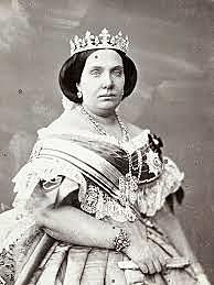 ISABEL II COMING OF AGE