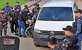 Fiscalía contradice a la JEP y recaptura a Santrich