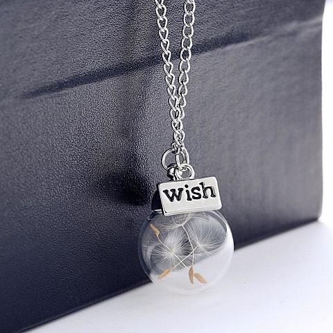 finding dandelion seed making necklace