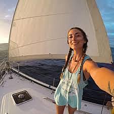 I start watching sailing la vagabonde