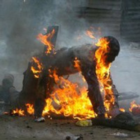 Bouaziziz sets himself on fire