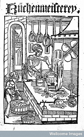 Cozinheira e lavadora de louças