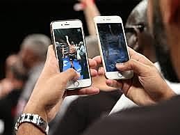 La Mayoría De La Población Tiene Teléfono Móvil