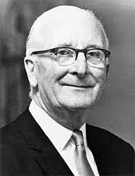 В 1980 году у руля компании становится известный предприниматель Джон Игэн В 1985 году скончался великий основатель Jaguar Уильям Лайонс