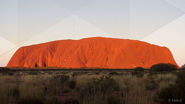 1985, Uluru hand back