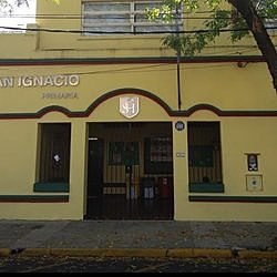 entrada a la primaria
