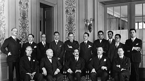 Germany admitted to League of Nations.