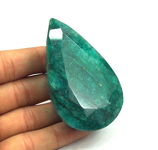 ESMERALDA COMO LENTE CORRECTORA