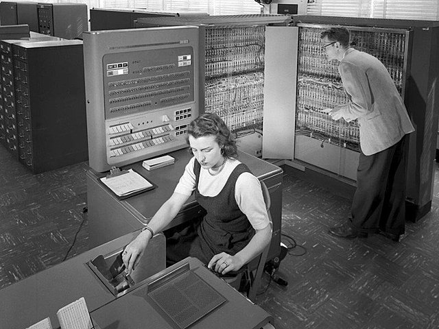 Aparición de las Supercomputadoras