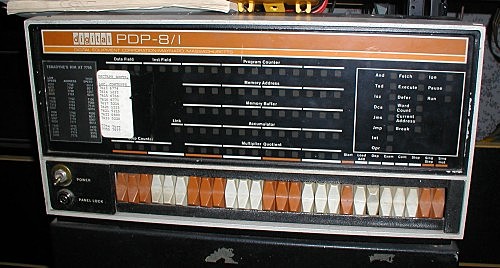 Creación de la PDP-8 (Programmed Data Processor-8)