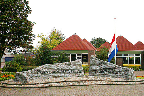 Monument voor Vrede, Vrijheid en Recht, Kees Huigen