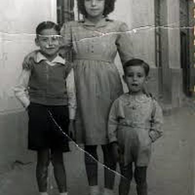 Timeline: Tras los pasos de la infancia y la adolescencia