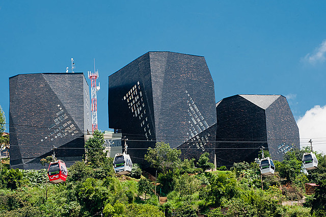 Parque Biblioteca España