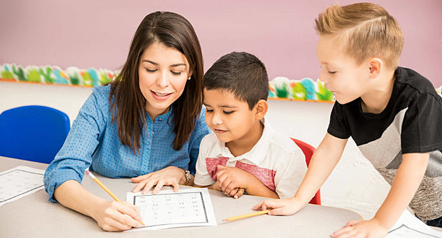 CONCEPTOS BÁSICOS DE PEDAGOGÍA