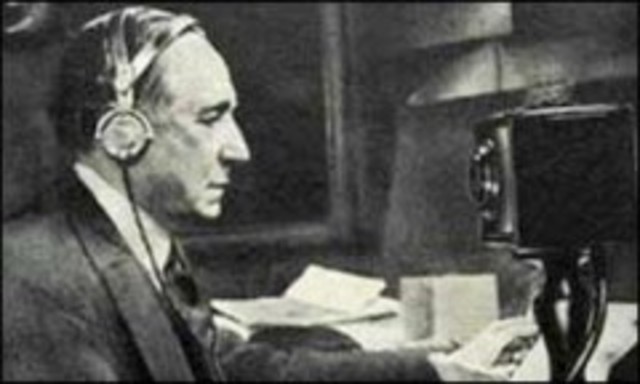 Guglielmo Marconi transmits radio signals from Cornwall to Newfoundland.