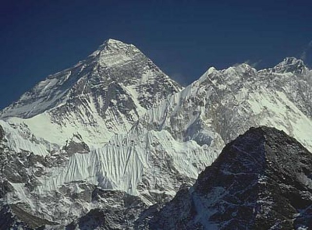 Reinhold Messner and Peter Habeler make first successful ascent of Mt. Everest without using oxygen
