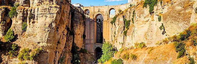 ACUEDUCTOS Y PUENTES