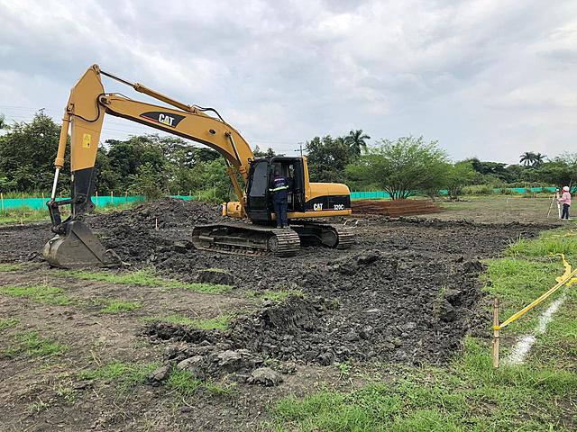 INICIO EXCAVACION Y NIVELACIÓN MECANICA