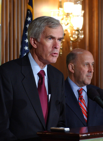 Bingaman starts his private practice