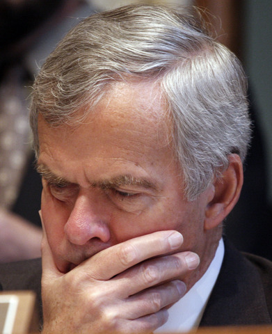 Bingaman wins first Senate term